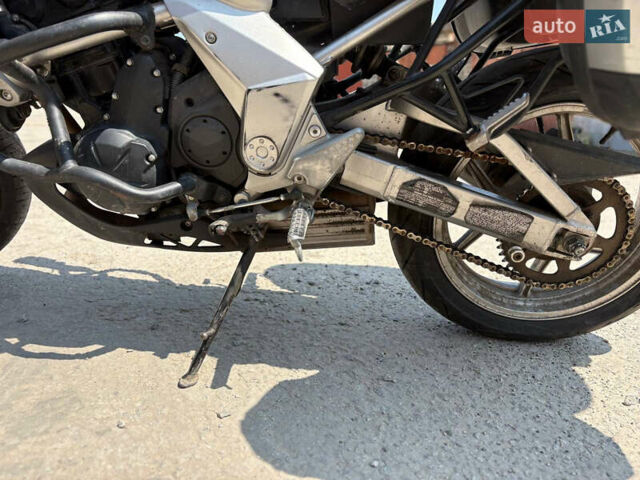 Серый Кавасаки Versys 650, объемом двигателя 0.65 л и пробегом 49 тыс. км за 4700 $, фото 24 на Automoto.ua