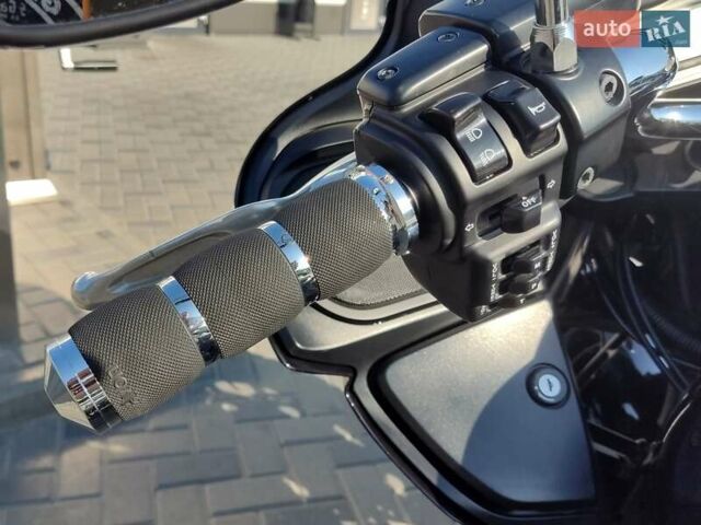 Черный Кавасаки VN 1700, объемом двигателя 1.7 л и пробегом 7 тыс. км за 14100 $, фото 3 на Automoto.ua