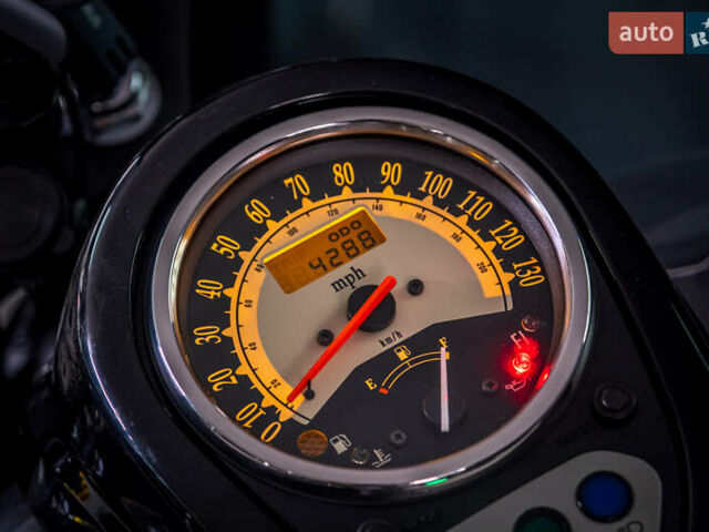 Білий Кавасакі VN 900, об'ємом двигуна 0.9 л та пробігом 7 тис. км за 13000 $, фото 13 на Automoto.ua