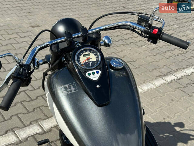 Серый Кавасаки VN 900, объемом двигателя 0.9 л и пробегом 1 тыс. км за 8999 $, фото 5 на Automoto.ua