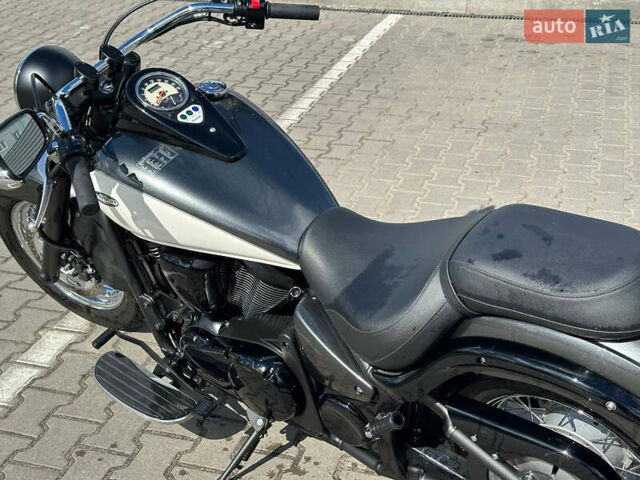 Серый Кавасаки VN 900, объемом двигателя 0.9 л и пробегом 1 тыс. км за 8999 $, фото 4 на Automoto.ua