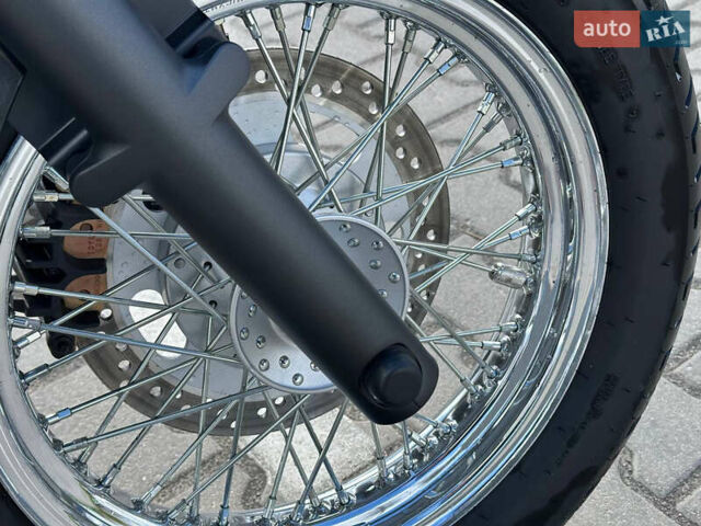 Серый Кавасаки VN 900, объемом двигателя 0.9 л и пробегом 1 тыс. км за 8999 $, фото 10 на Automoto.ua
