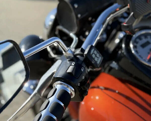 Оранжевый Кавасаки VN 900, объемом двигателя 0.9 л и пробегом 12 тыс. км за 7999 $, фото 9 на Automoto.ua