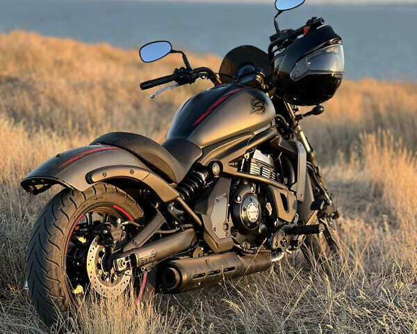 Черный Кавасаки Vulcan 650S, объемом двигателя 0.65 л и пробегом 2 тыс. км за 9300 $, фото 11 на Automoto.ua