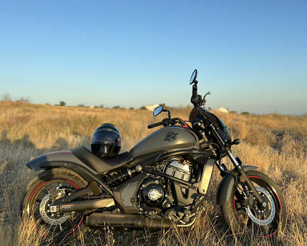 Черный Кавасаки Vulcan 650S, объемом двигателя 0.65 л и пробегом 2 тыс. км за 9300 $, фото 9 на Automoto.ua