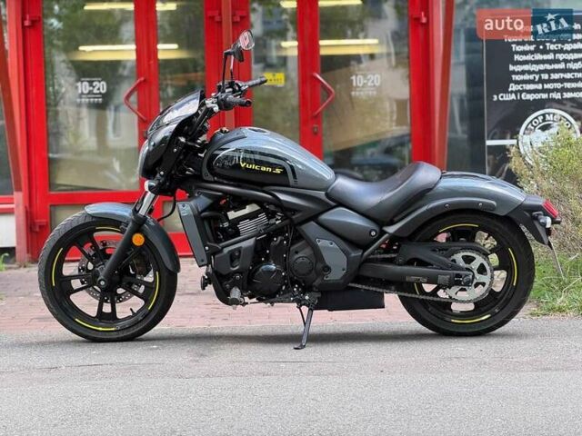 Серый Кавасаки Vulcan 650S, объемом двигателя 0 л и пробегом 3 тыс. км за 8300 $, фото 2 на Automoto.ua