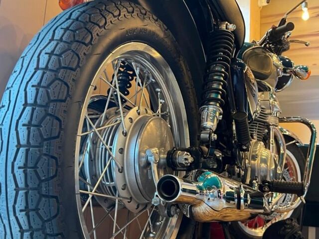 Кавасаки W 800, объемом двигателя 0.8 л и пробегом 0 тыс. км за 9653 $, фото 5 на Automoto.ua