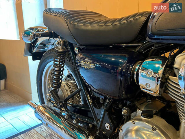 Синий Кавасаки W 800, объемом двигателя 0.8 л и пробегом 10 тыс. км за 9499 $, фото 4 на Automoto.ua