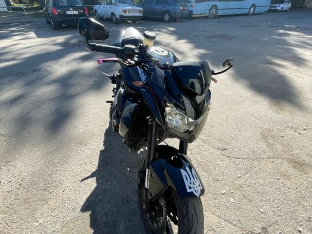 Кавасакі Z750 2010 у Хмельницькому на Automoto.ua Кавасакі Z750, об'ємом двигуна 0.75 л та пробігом 0 тис. км за 5800 $, фото 2 на Automoto.ua
