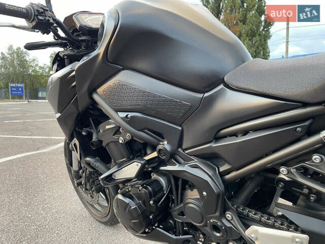 Черный Кавасаки Z900, объемом двигателя 0.9 л и пробегом 27 тыс. км за 9600 $, фото 21 на Automoto.ua