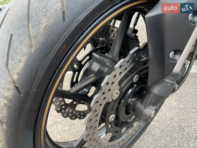Черный Кавасаки Z900, объемом двигателя 0.9 л и пробегом 27 тыс. км за 9600 $, фото 25 на Automoto.ua
