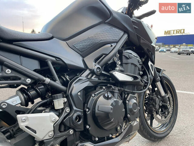 Черный Кавасаки Z900, объемом двигателя 0.9 л и пробегом 27 тыс. км за 9600 $, фото 36 на Automoto.ua