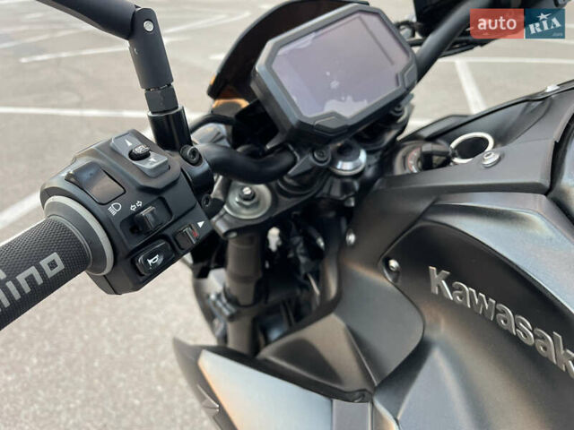 Черный Кавасаки Z900, объемом двигателя 0.9 л и пробегом 27 тыс. км за 9600 $, фото 14 на Automoto.ua