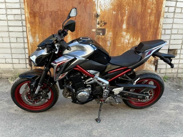 Кавасаки Z900, объемом двигателя 0.9 л и пробегом 0 тыс. км за 8700 $, фото 1 на Automoto.ua