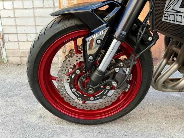 Кавасаки Z900, объемом двигателя 0.9 л и пробегом 0 тыс. км за 8700 $, фото 7 на Automoto.ua