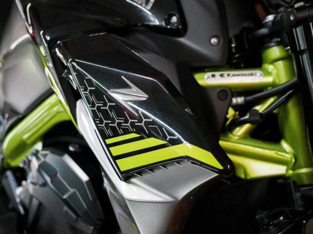Кавасаки Z900, объемом двигателя 0.95 л и пробегом 0 тыс. км за 12500 $, фото 7 на Automoto.ua