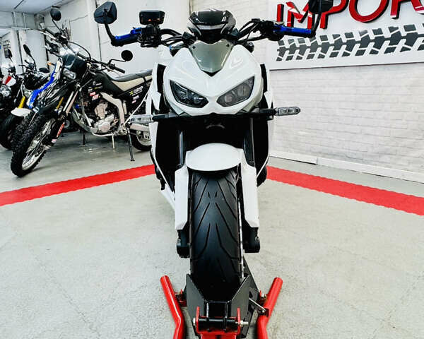 Белый Кавасаки Z 1000, объемом двигателя 1 л и пробегом 16 тыс. км за 12500 $, фото 2 на Automoto.ua