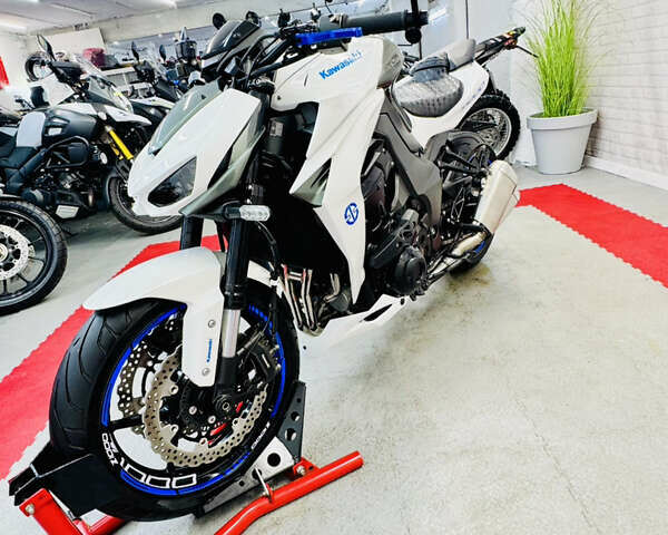 Белый Кавасаки Z 1000, объемом двигателя 1 л и пробегом 16 тыс. км за 12500 $, фото 30 на Automoto.ua