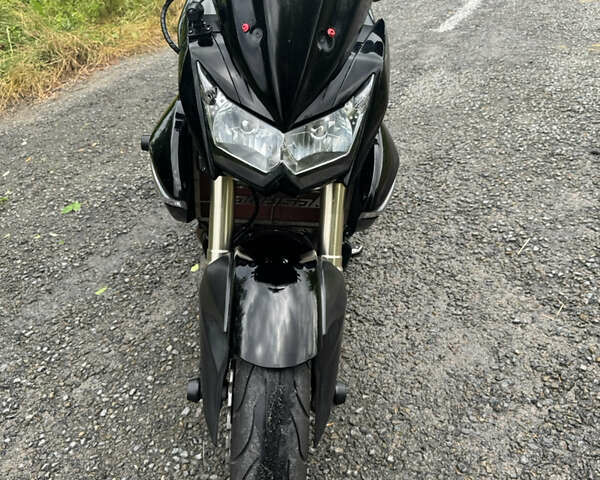Черный Кавасаки Z 1000, объемом двигателя 1 л и пробегом 28 тыс. км за 7750 $, фото 2 на Automoto.ua