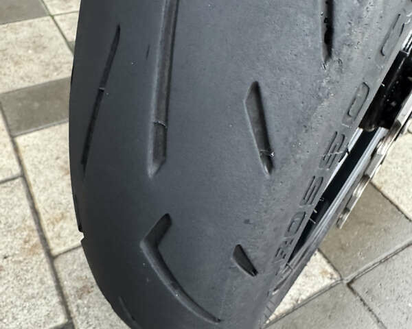 Черный Кавасаки Z 1000, объемом двигателя 1 л и пробегом 21 тыс. км за 12500 $, фото 16 на Automoto.ua