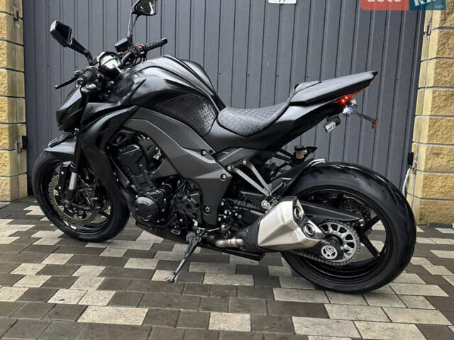 Черный Кавасаки Z 1000, объемом двигателя 1 л и пробегом 21 тыс. км за 12500 $, фото 6 на Automoto.ua