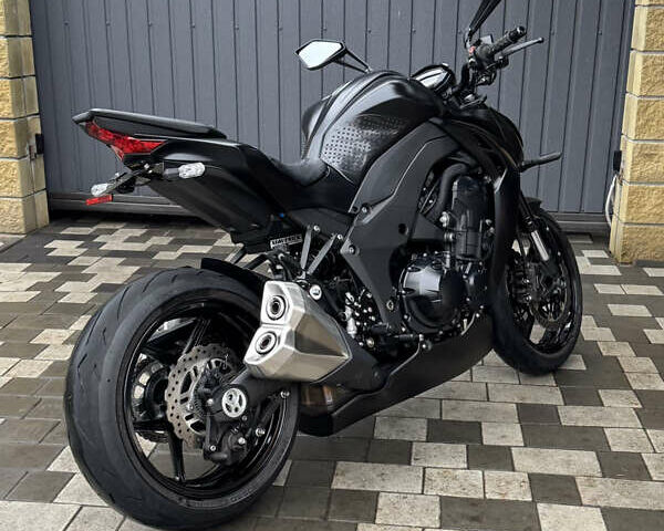 Черный Кавасаки Z 1000, объемом двигателя 1 л и пробегом 21 тыс. км за 12500 $, фото 4 на Automoto.ua