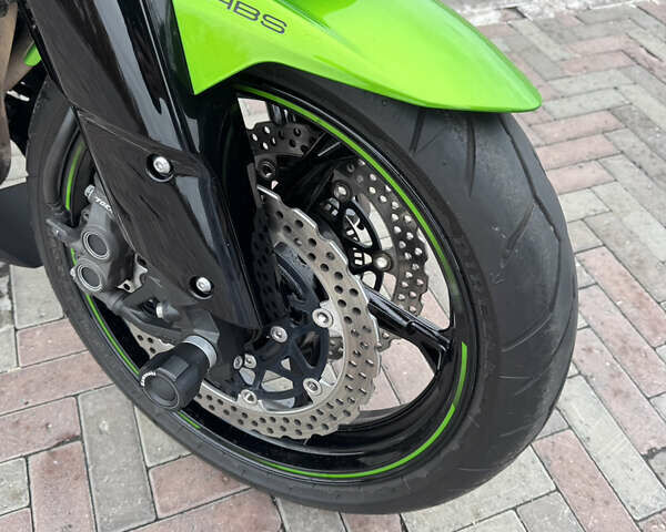 Черный Кавасаки Z 1000, объемом двигателя 1.04 л и пробегом 9 тыс. км за 9000 $, фото 6 на Automoto.ua