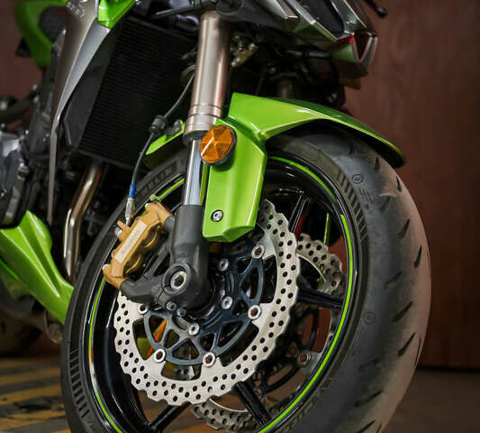 Кавасаки Z 1000, объемом двигателя 1 л и пробегом 16 тыс. км за 12500 $, фото 13 на Automoto.ua