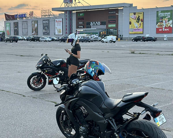 Кавасаки Z 1000, объемом двигателя 1 л и пробегом 19 тыс. км за 12000 $, фото 1 на Automoto.ua