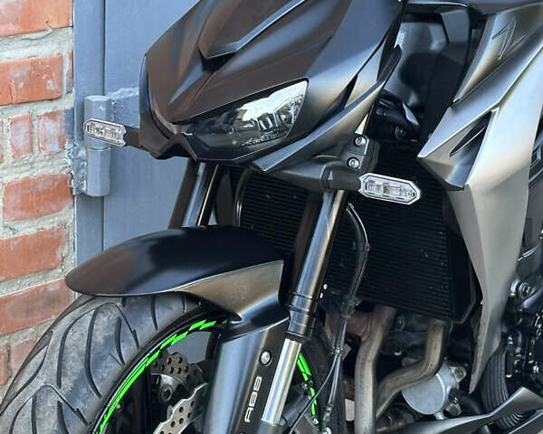 Кавасаки Z 1000, объемом двигателя 1 л и пробегом 29 тыс. км за 11400 $, фото 7 на Automoto.ua