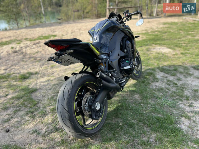 Черный Кавасаки Z 1000SX, объемом двигателя 1.04 л и пробегом 16 тыс. км за 13000 $, фото 10 на Automoto.ua