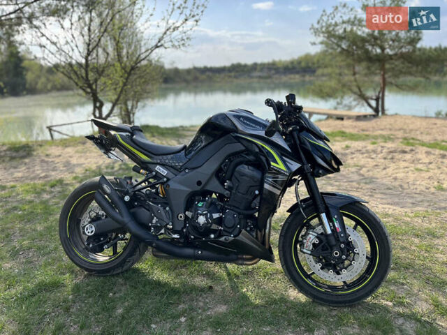 Черный Кавасаки Z 1000SX, объемом двигателя 1.04 л и пробегом 16 тыс. км за 13000 $, фото 1 на Automoto.ua