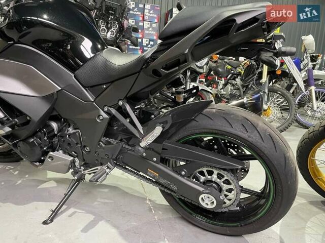 Черный Кавасаки Z 1000SX, объемом двигателя 1 л и пробегом 7 тыс. км за 16000 $, фото 8 на Automoto.ua