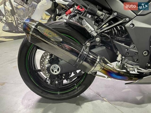 Черный Кавасаки Z 1000SX, объемом двигателя 1 л и пробегом 7 тыс. км за 16000 $, фото 10 на Automoto.ua