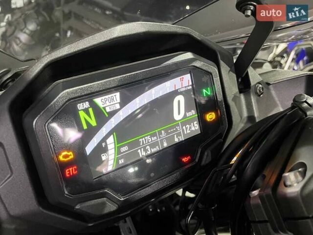 Черный Кавасаки Z 1000SX, объемом двигателя 1 л и пробегом 7 тыс. км за 16000 $, фото 5 на Automoto.ua