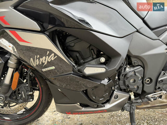 Кавасакі Z 1000SX 2024 у Києві на Automoto.ua Чорний Кавасакі Z 1000SX, об'ємом двигуна 1 л та пробігом 2 тис. км за 14700 $, фото 8 на Automoto.ua