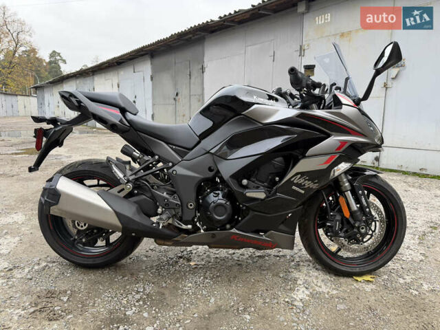 Кавасакі Z 1000SX 2024 у Києві на Automoto.ua Чорний Кавасакі Z 1000SX, об'ємом двигуна 1 л та пробігом 2 тис. км за 14700 $, фото 1 на Automoto.ua