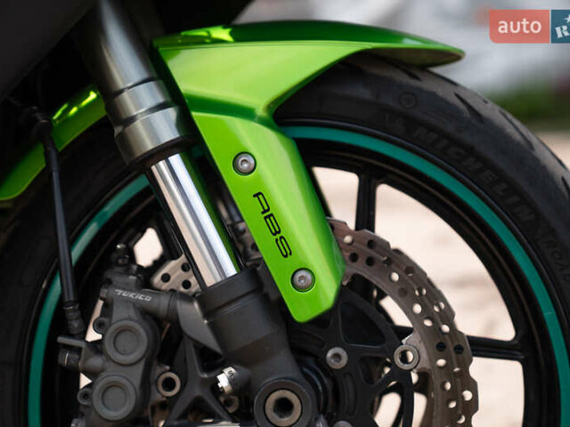 Кавасакі Z 1000SX, об'ємом двигуна 0 л та пробігом 26 тис. км за 8300 $, фото 12 на Automoto.ua