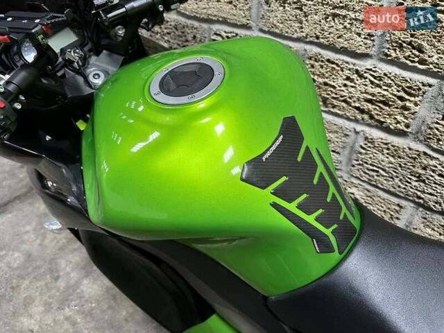 Кавасаки Z 1000SX, объемом двигателя 0 л и пробегом 12 тыс. км за 8900 $, фото 18 на Automoto.ua