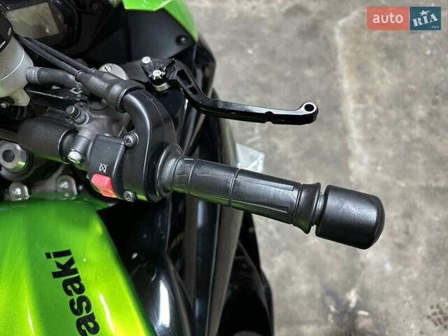 Кавасаки Z 1000SX, объемом двигателя 0 л и пробегом 12 тыс. км за 8900 $, фото 6 на Automoto.ua