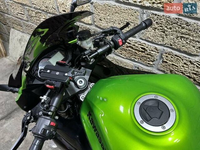Кавасаки Z 1000SX, объемом двигателя 0 л и пробегом 12 тыс. км за 8900 $, фото 19 на Automoto.ua