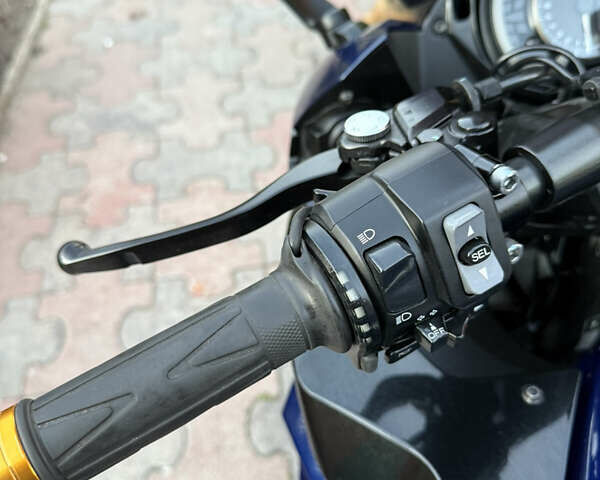 Кавасаки Z 1000SX, объемом двигателя 1 л и пробегом 22 тыс. км за 10800 $, фото 12 на Automoto.ua