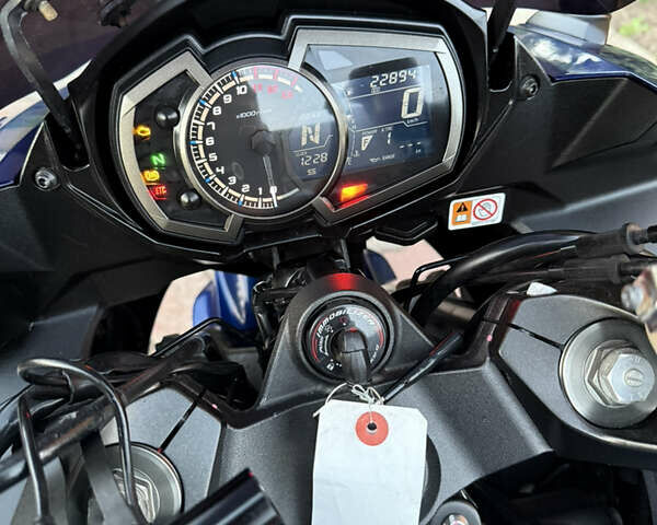 Кавасаки Z 1000SX, объемом двигателя 1 л и пробегом 22 тыс. км за 10800 $, фото 13 на Automoto.ua