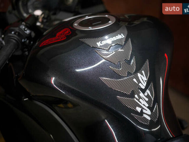 Кавасаки Z 1000SX, объемом двигателя 1 л и пробегом 14 тыс. км за 12000 $, фото 7 на Automoto.ua
