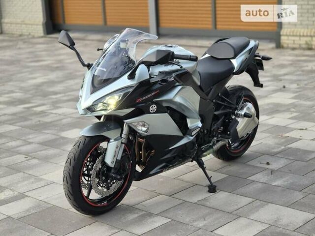 Сірий Кавасакі Z 1000SX, об'ємом двигуна 1 л та пробігом 7 тис. км за 13900 $, фото 47 на Automoto.ua