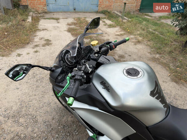 Сірий Кавасакі Z 1000SX, об'ємом двигуна 1 л та пробігом 32 тис. км за 12500 $, фото 4 на Automoto.ua