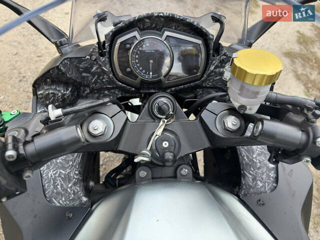 Сірий Кавасакі Z 1000SX, об'ємом двигуна 1 л та пробігом 32 тис. км за 12500 $, фото 3 на Automoto.ua