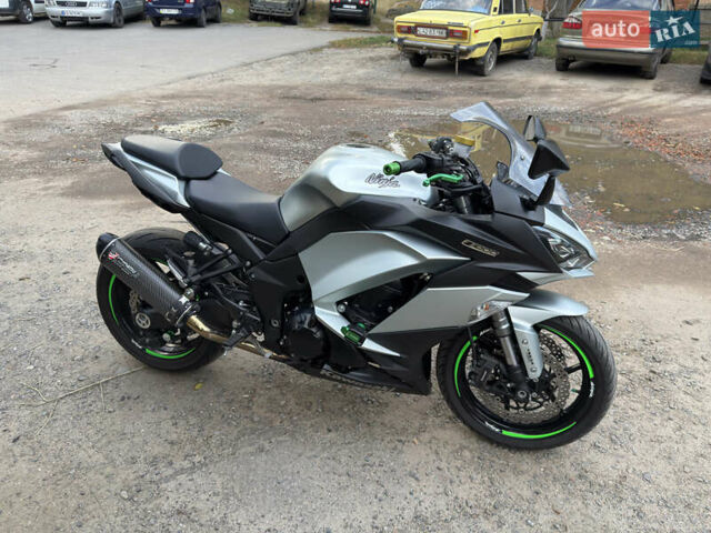 Сірий Кавасакі Z 1000SX, об'ємом двигуна 1 л та пробігом 32 тис. км за 12500 $, фото 1 на Automoto.ua