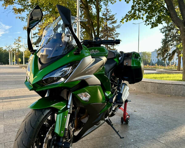 Зеленый Кавасаки Z 1000SX, объемом двигателя 1.04 л и пробегом 3 тыс. км за 14500 $, фото 1 на Automoto.ua