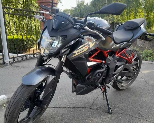 Серый Кавасаки Z 250SL, объемом двигателя 0.25 л и пробегом 9 тыс. км за 2999 $, фото 7 на Automoto.ua